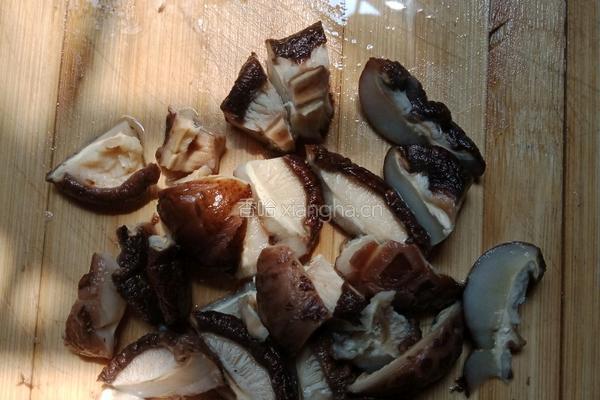 香菇蒸鸡翅的做法图解6