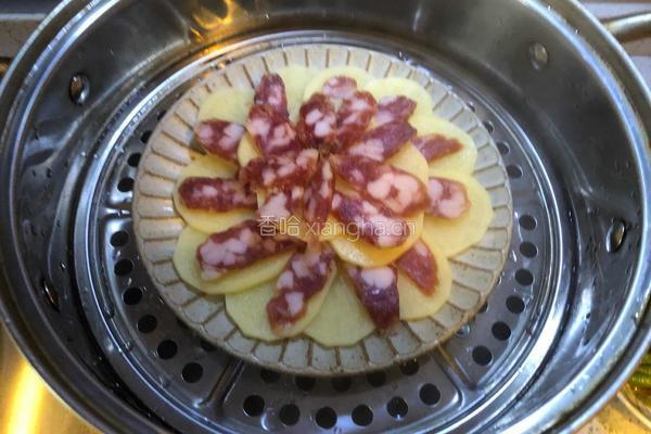 腊肠蒸土豆的做法图解7