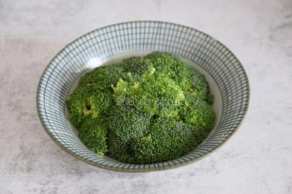 蒜香肉末西兰花的做法图解7