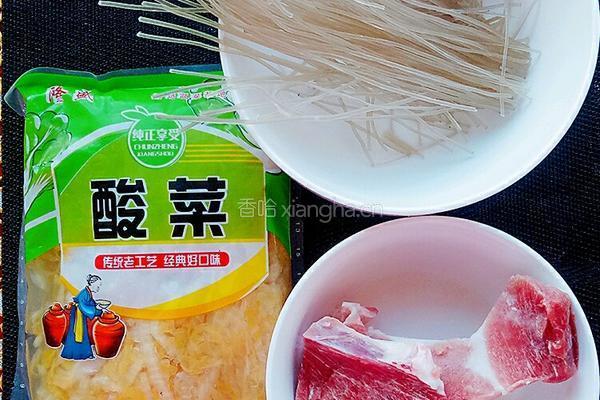 酱香酸菜肉丝粉的做法图解1
