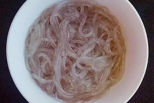 酱香酸菜肉丝粉的做法图解6