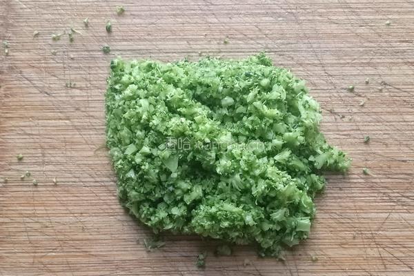 西兰花山药鸡蛋羹的做法图解12