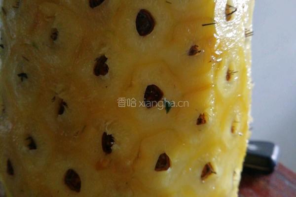 菠萝罐头的做法图解1