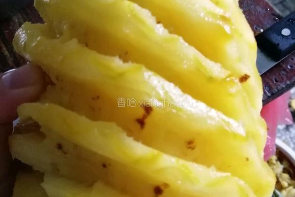菠萝罐头的做法图解2