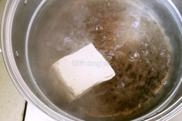 风味肉末蒸豆腐的做法图解1