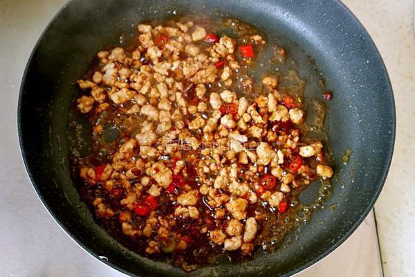 风味肉末蒸豆腐的做法图解6