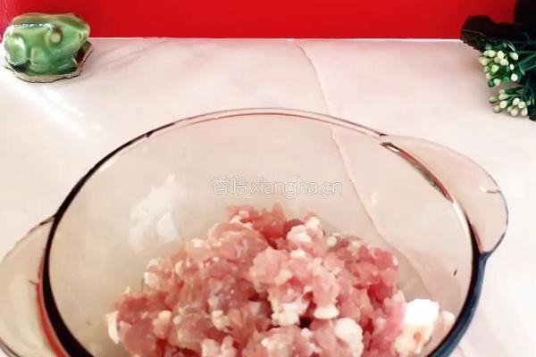 肉末蒸毛豆的做法图解3