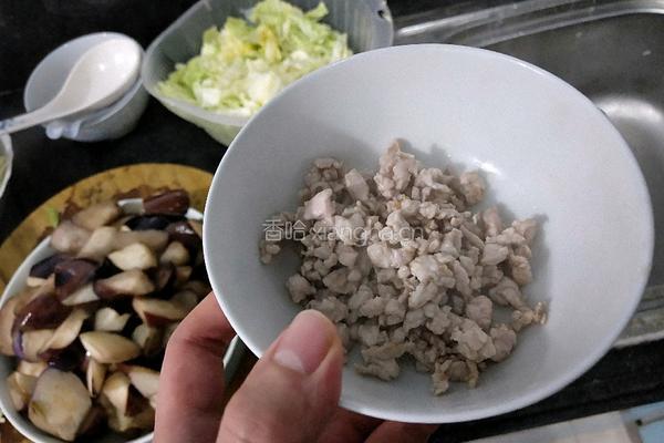 鱼香肉末茄子的做法图解6