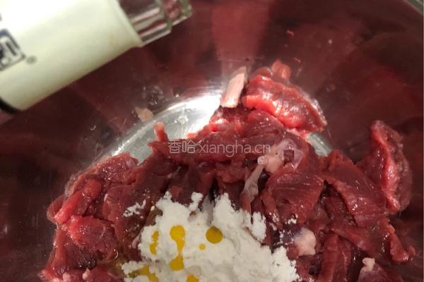 尖椒炒牛肉的做法图解3