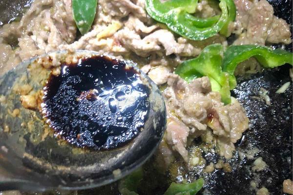 尖椒炒牛肉的做法图解7