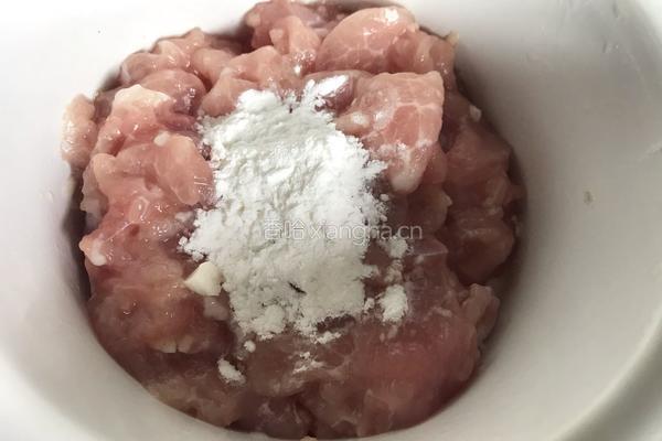葧荠瘦肉汤的做法图解2