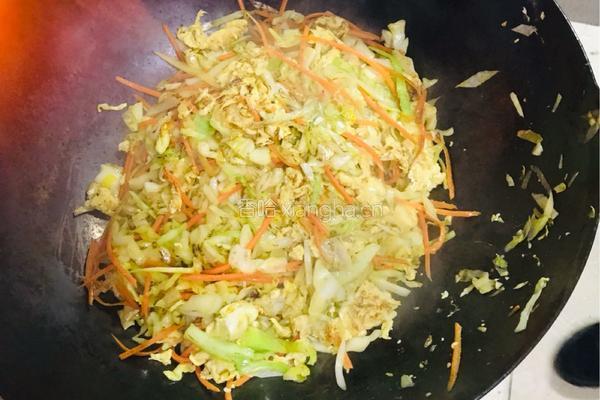 素菜炒饼的做法图解5