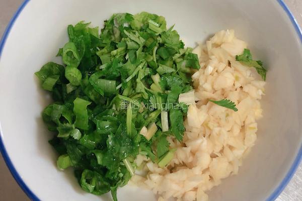 凉拌香芹豆腐丝的做法图解4