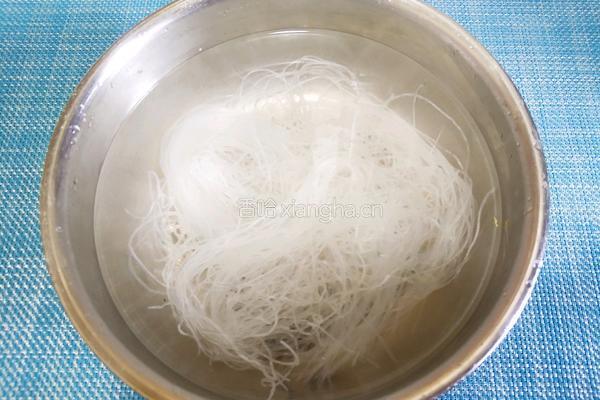 蒜蓉粉丝娃娃菜的做法图解2