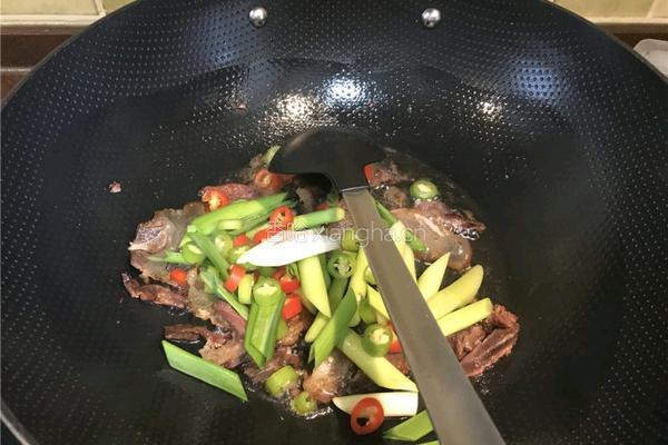 干锅花菜的做法图解9