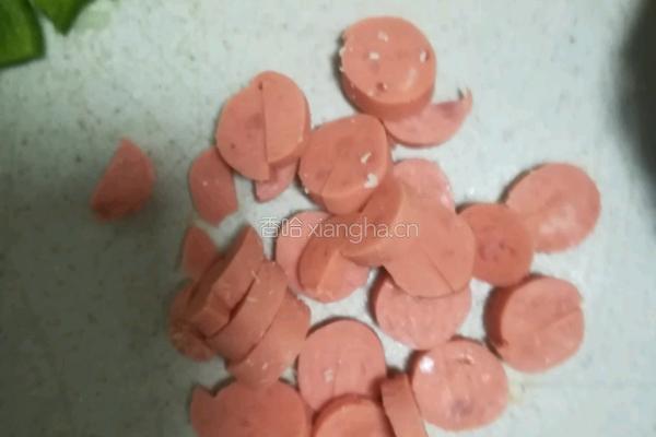 洋葱火腿炒馒头的做法图解3