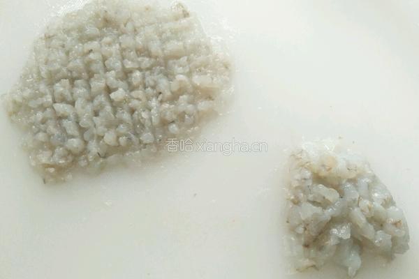 胡萝卜鸡蛋蒸虾滑的做法图解3