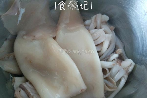 爆炒鱿鱼的做法图解1