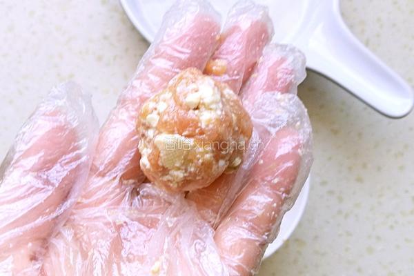 豆腐丸子酿香菇的做法图解4