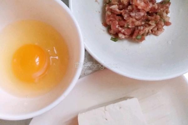 豆腐肉沫蛋羹的做法图解1