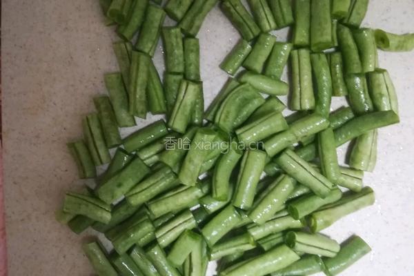 土豆豆角焖面的做法图解2