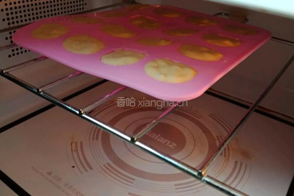 迷你小猪模具蛋糕的做法图解8
