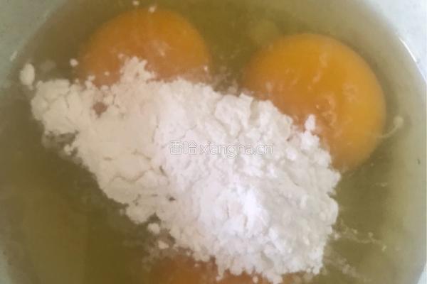 黄金蒸卷的做法图解1