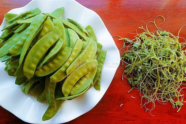 培根炒荷兰豆的做法图解1
