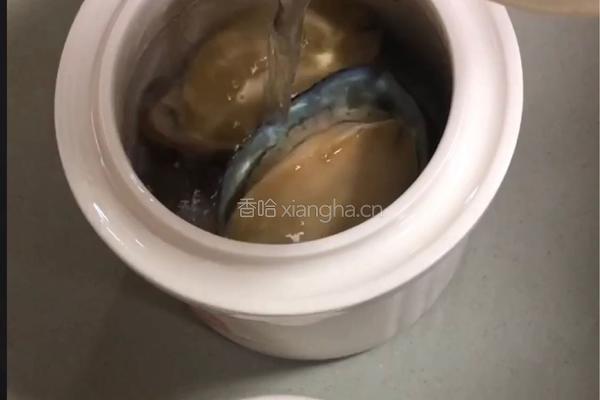 鲍鱼无花果瘦肉汤的做法图解3