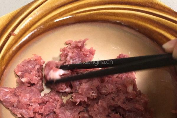 香菇蒸肉饼的做法图解1