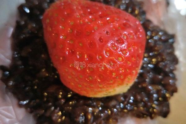 蒸紫糯米草莓大福的做法图解5
