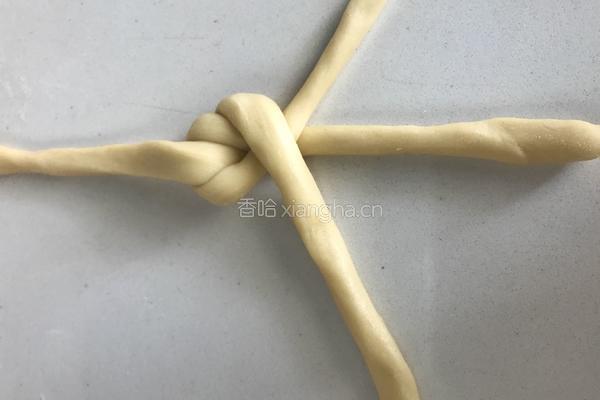 蒸面包（二辫双扣手法）的做法图解8