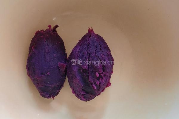  玫瑰花酿紫薯花卷的做法图解1