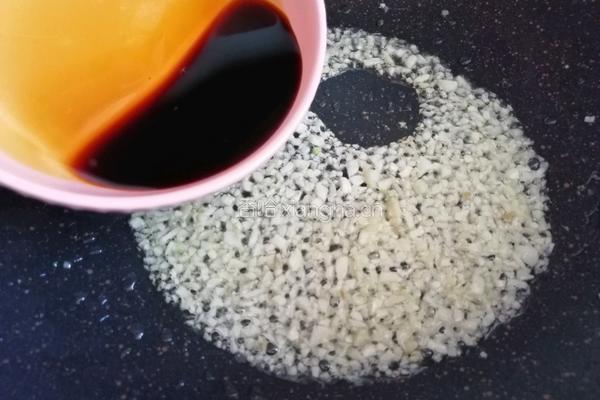 金蒜粉丝蒸西兰花的做法图解8