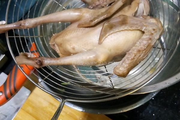 红枣枸杞鸽子汤的做法图解2