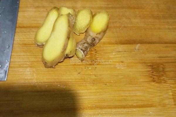 红枣枸杞鸽子汤的做法图解4