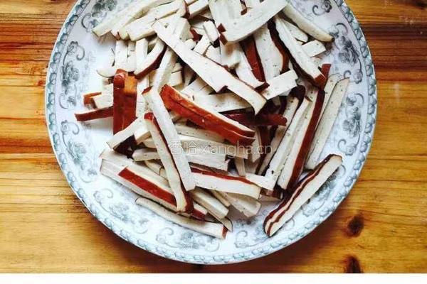 小炒豆干的做法图解2