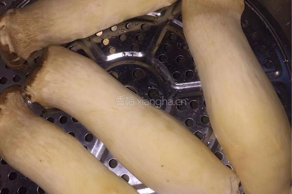手撕杏鲍菇的做法图解3