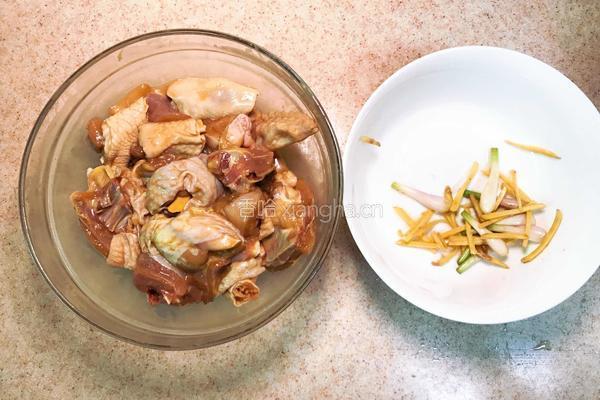 金针木耳蒸鸡的做法图解9