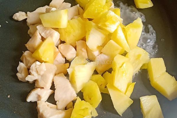 菠萝炒鸡胸肉的做法图解10