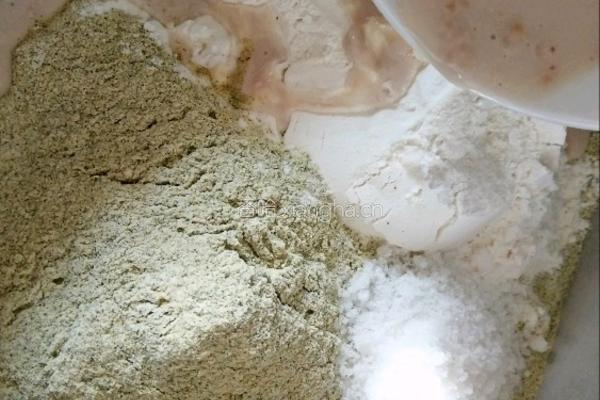 绿豆粉发糕的做法图解2