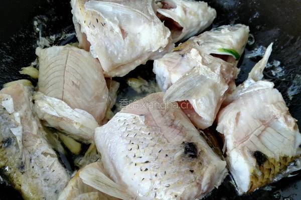红烧激浪鱼的做法图解5