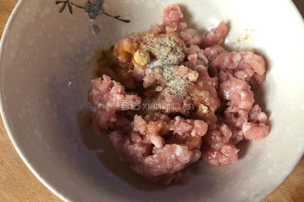千张蒸肉卷的做法图解1