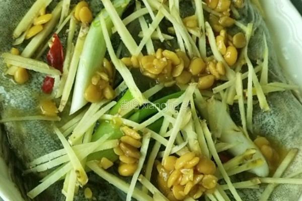 豆酱蒸鱼的做法图解3