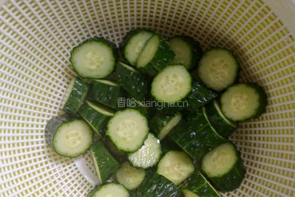 黄瓜炒鸡家常的做法图解4