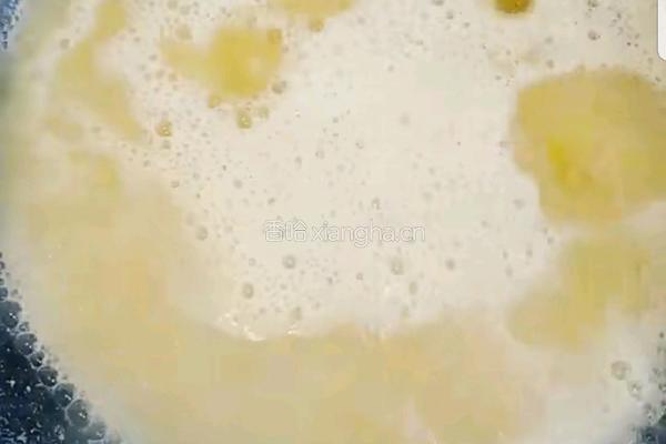 金汤虾球烩豆腐的做法图解4