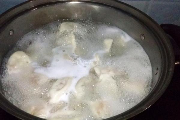 猪肉土豆饺子的做法图解5