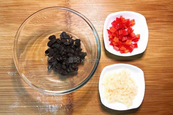 鼓汁蒸鸡的做法图解4
