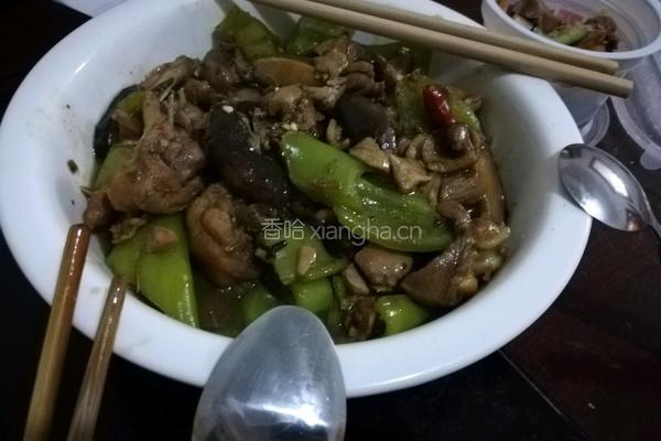 香菇炖鸡腿的做法图解5
