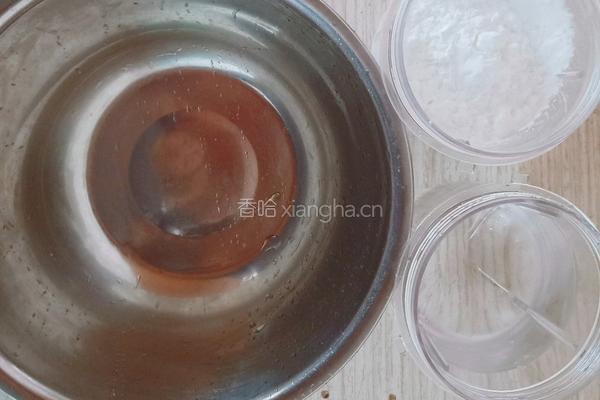 自制爽口凉粉的做法图解1